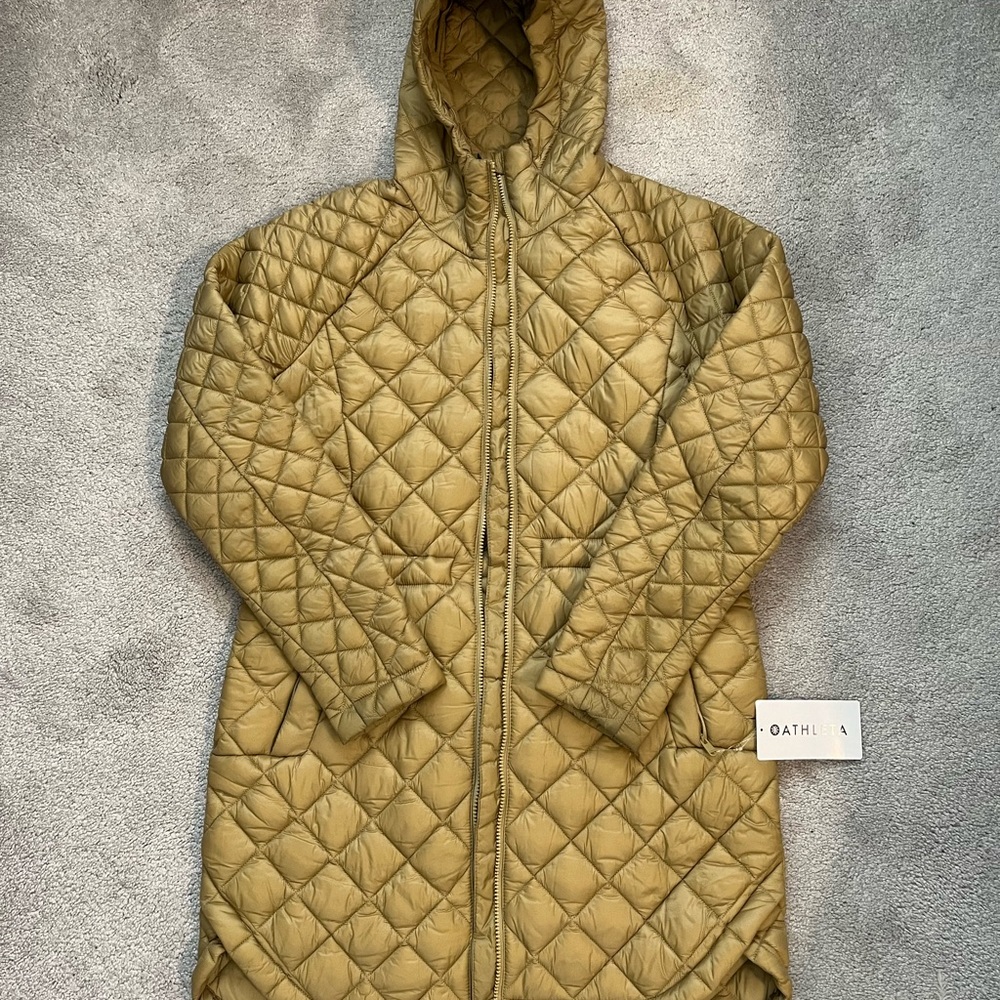 NWT Athleta Whisper Featherless Parka, size ST